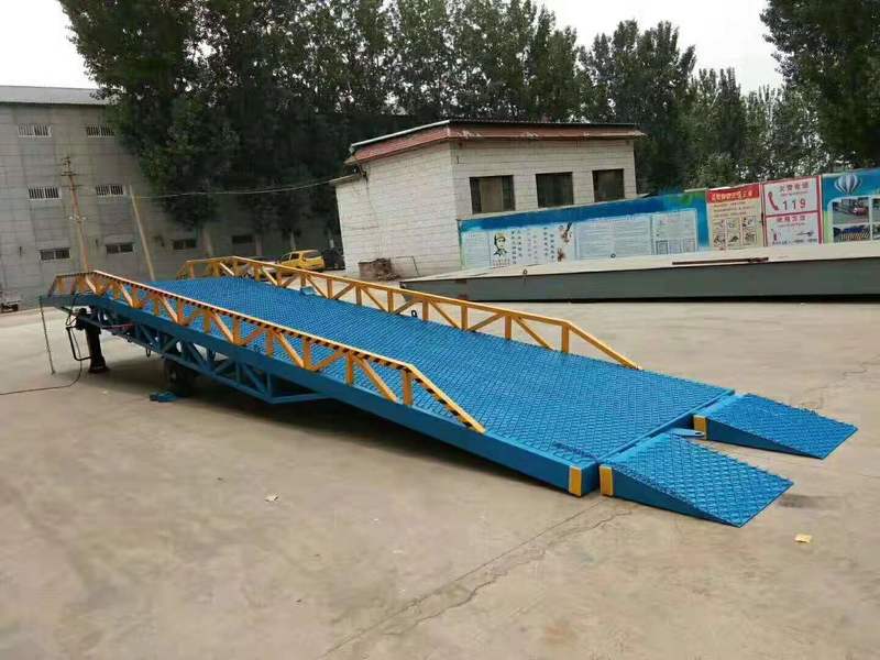 北屯汽车登车桥